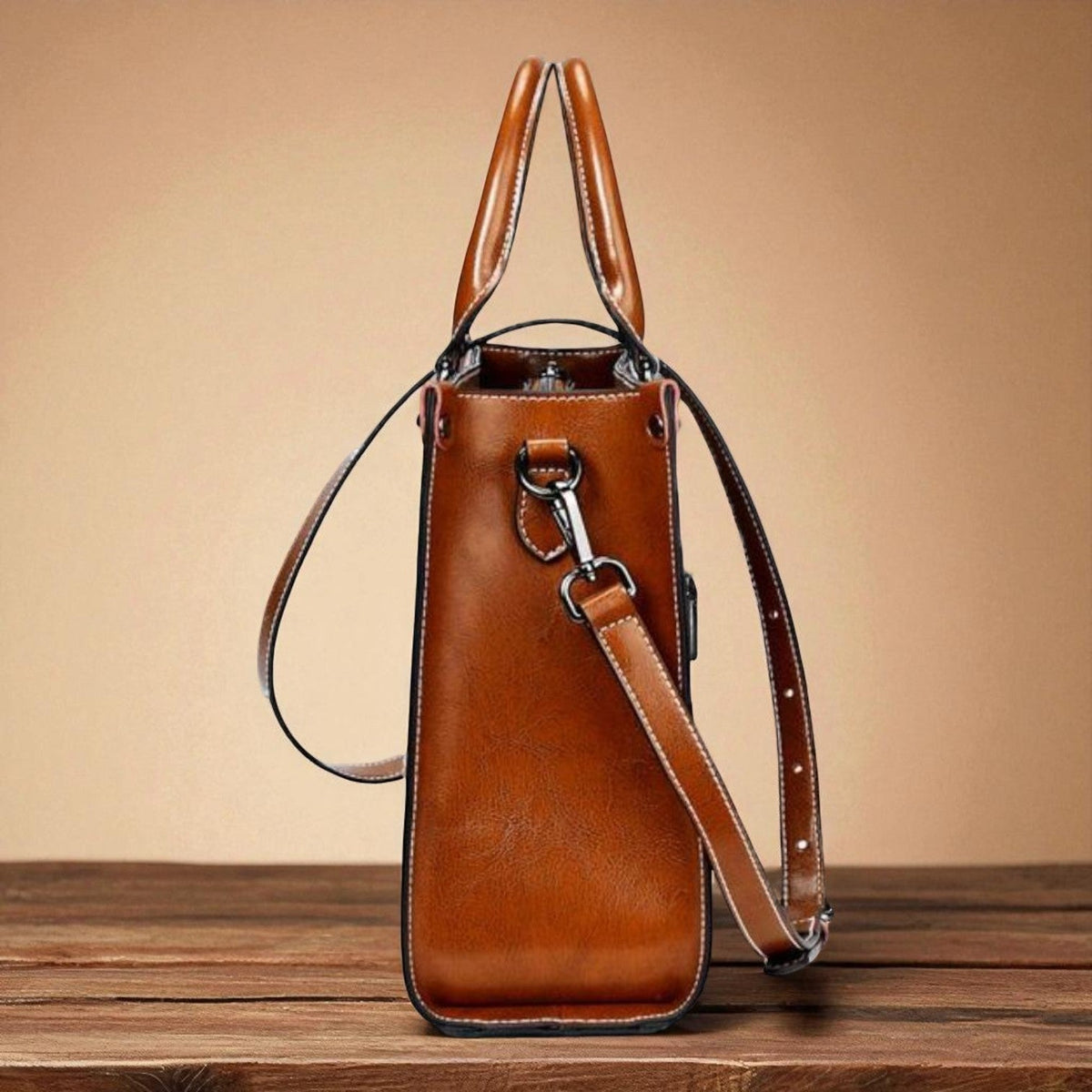 Bolso bandolera estructurado de Valentina Montier, detalle del diseño