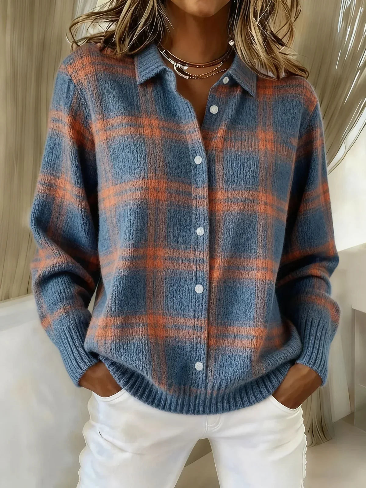 Raquel | Cárdigan de cuadros con cuello camisero, color Azul y naranja, vista del producto, vista alternativa