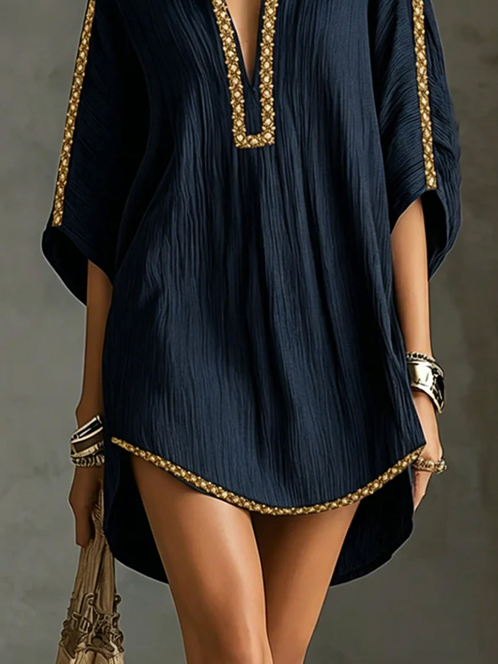 Vestido mini tipo caftán con bordado dorado Inés, vista 9