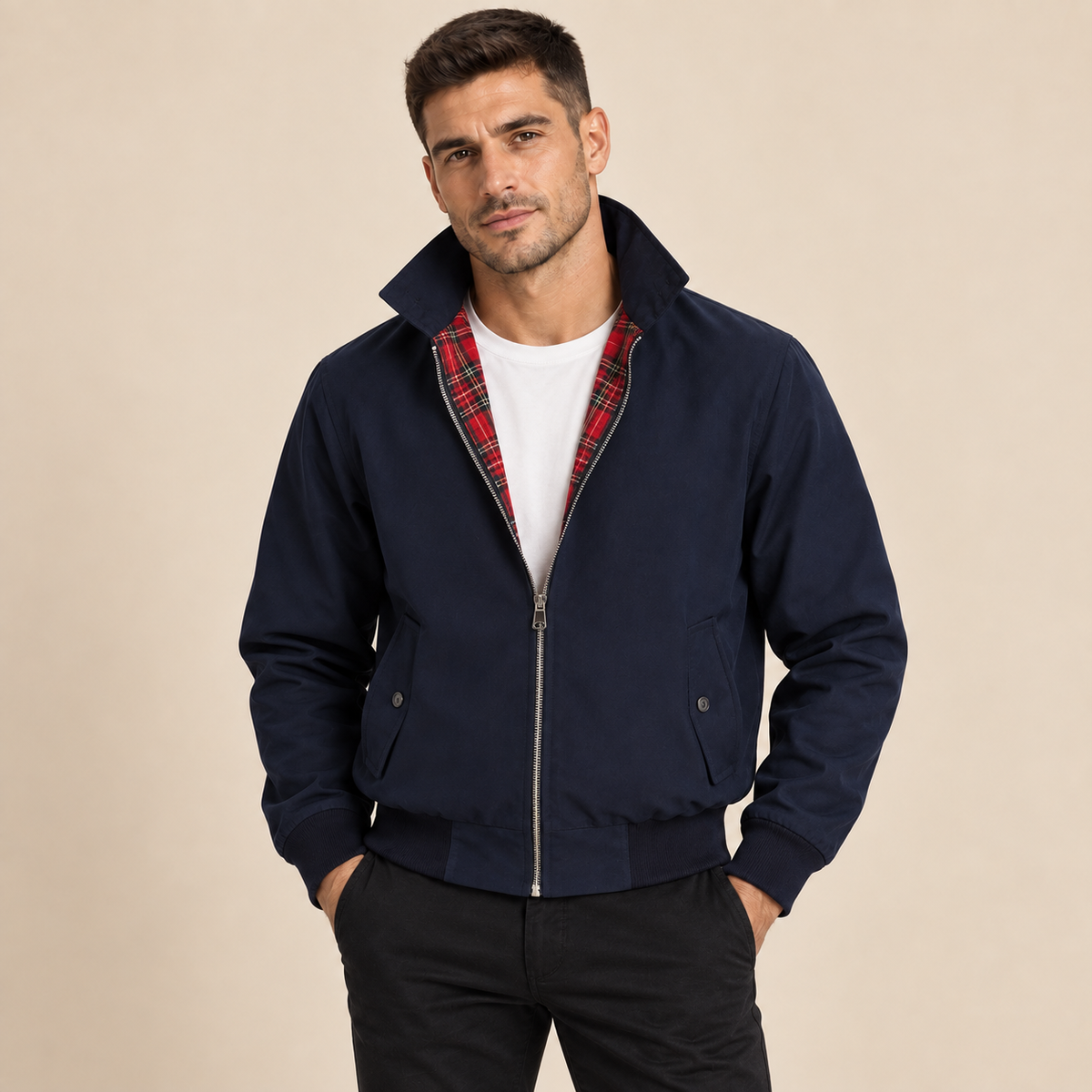 Cazadora Harrington con forro tartán César, detalle del diseño