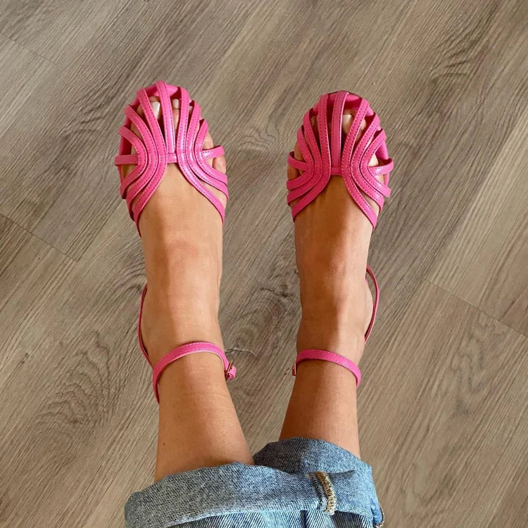 Sandalias doradas de vestir de Valentina Montier, vista complementaria