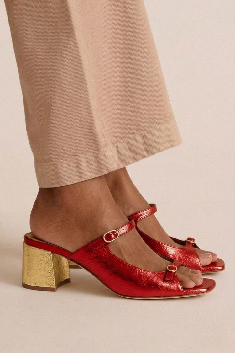 Sandalias de tiras elegantes de Valentina Montier, vista principal
