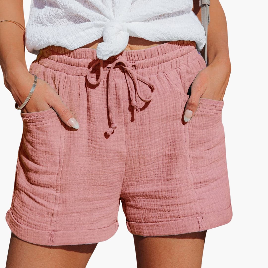 Pantalón corto fluido de Valentina Montier, detalle del diseño