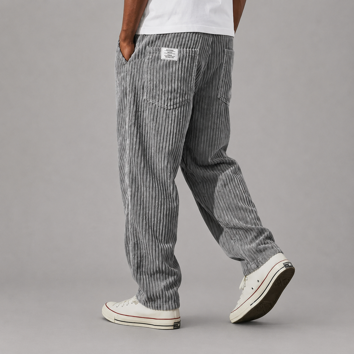 Borja, Pantalón de pana de corte relajado, color gris, vista de cuerpo entero