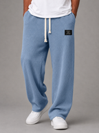 Bruno, Pantalón relajado de pernera ancha, color azul claro, vista de cuerpo entero