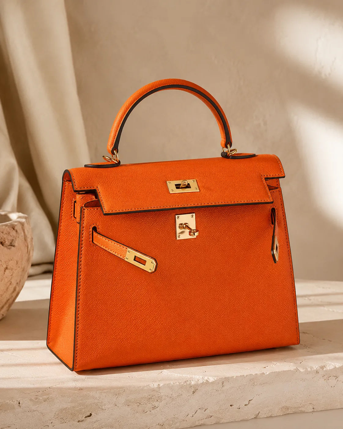 Jara | Bolso satchel estructurado con asa superior