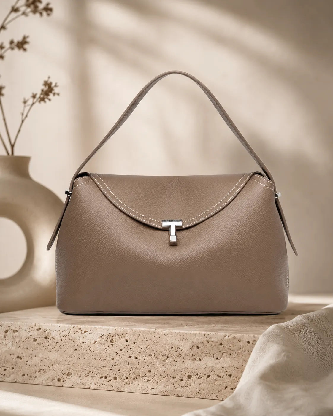 Cintia | Bolso de hombro suave con solapa