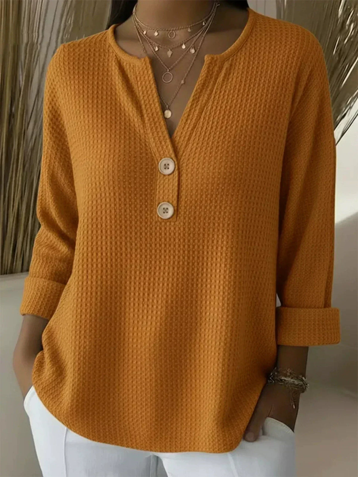 Cristina | Jersey ligero Henley texturizado, color Naranja, vista del producto, vista alternativa