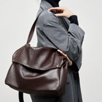 Bruna | Bolso minimalista en piel suave de uso diario