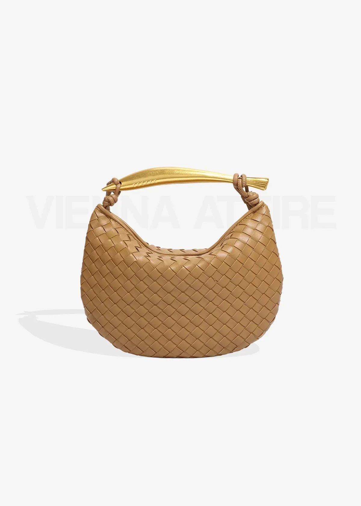 Malena | Bolso trenzado con asa dorada