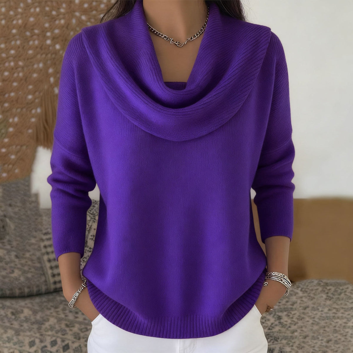 Beatriz | Jersey de cuello drapeado, color Morado, vista del producto, vista complementaria