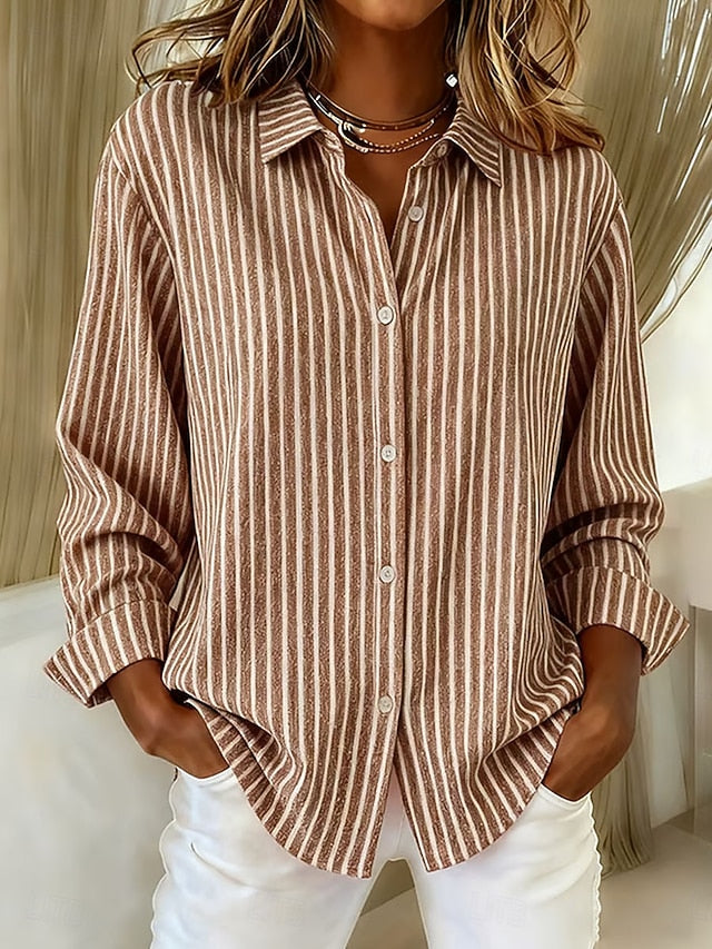 Ángela | Camisa de rayas de corte relajado, color Caqui, vista del producto, detalle del diseño