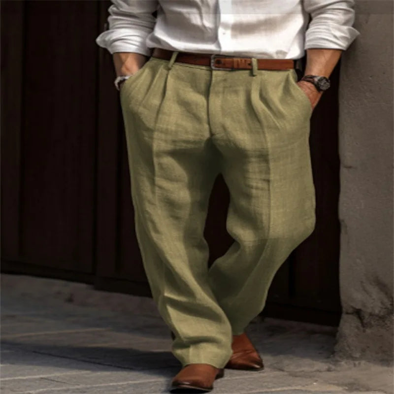 Alonso, Pantalón de lino con pinzas, color verde oliva, vista frontal con cinturón