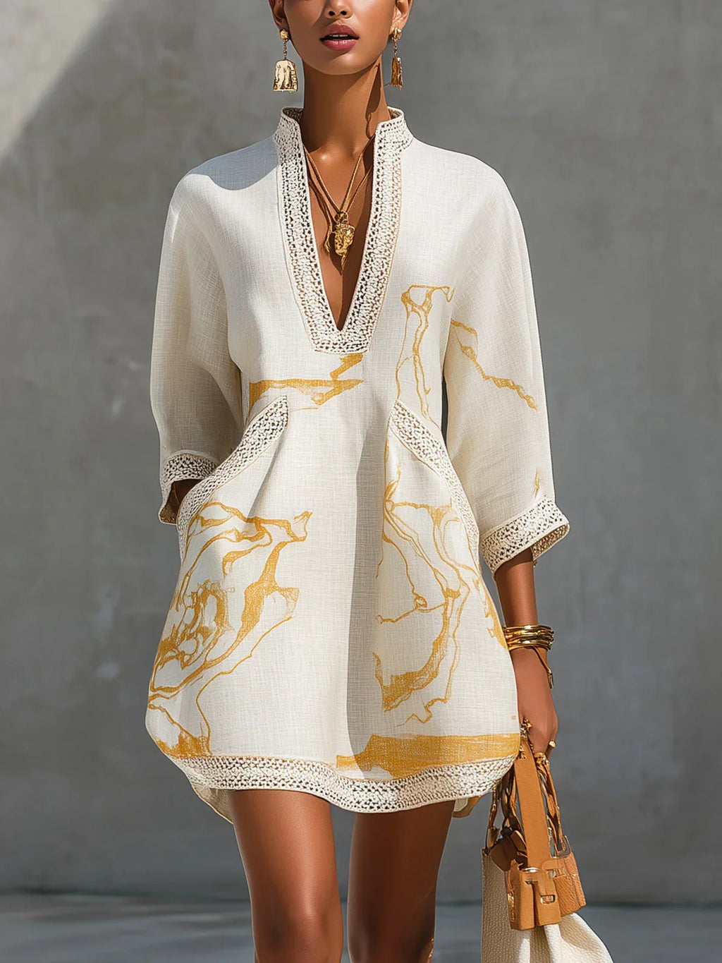 Vestido mini con estampado dorado y ribetes de crochet Leonor en color blanco, vista 1