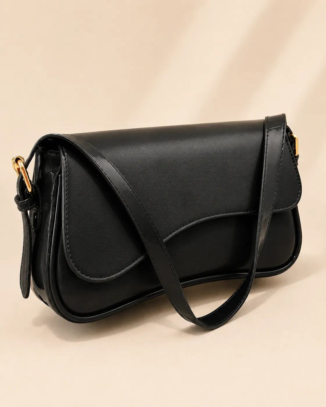 Irati | Bolso bandolera con solapa curva