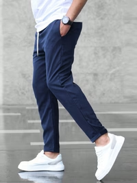 Ashton | Pantalón chino de corte slim en Azul marino