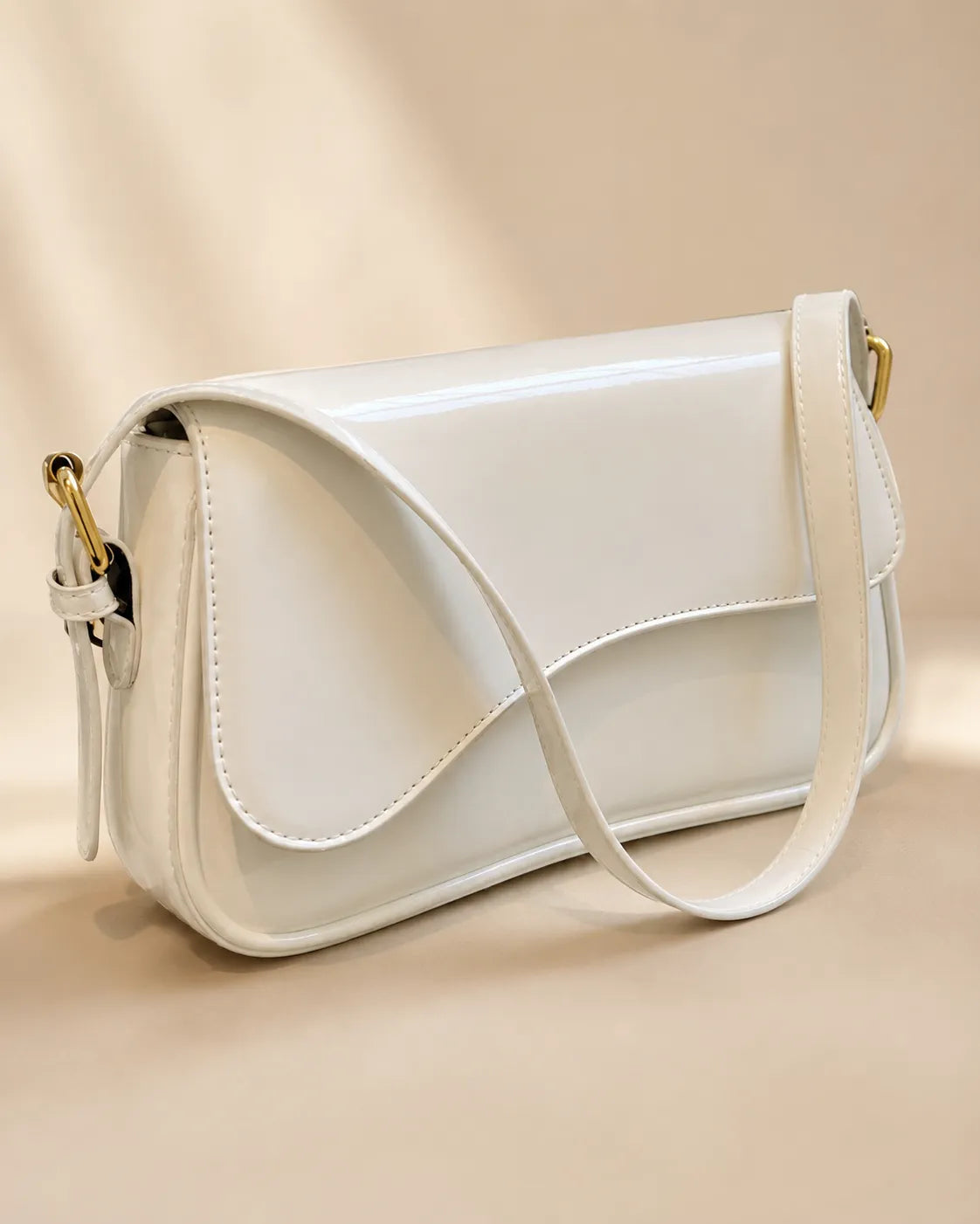 Irati | Bolso bandolera con solapa curva