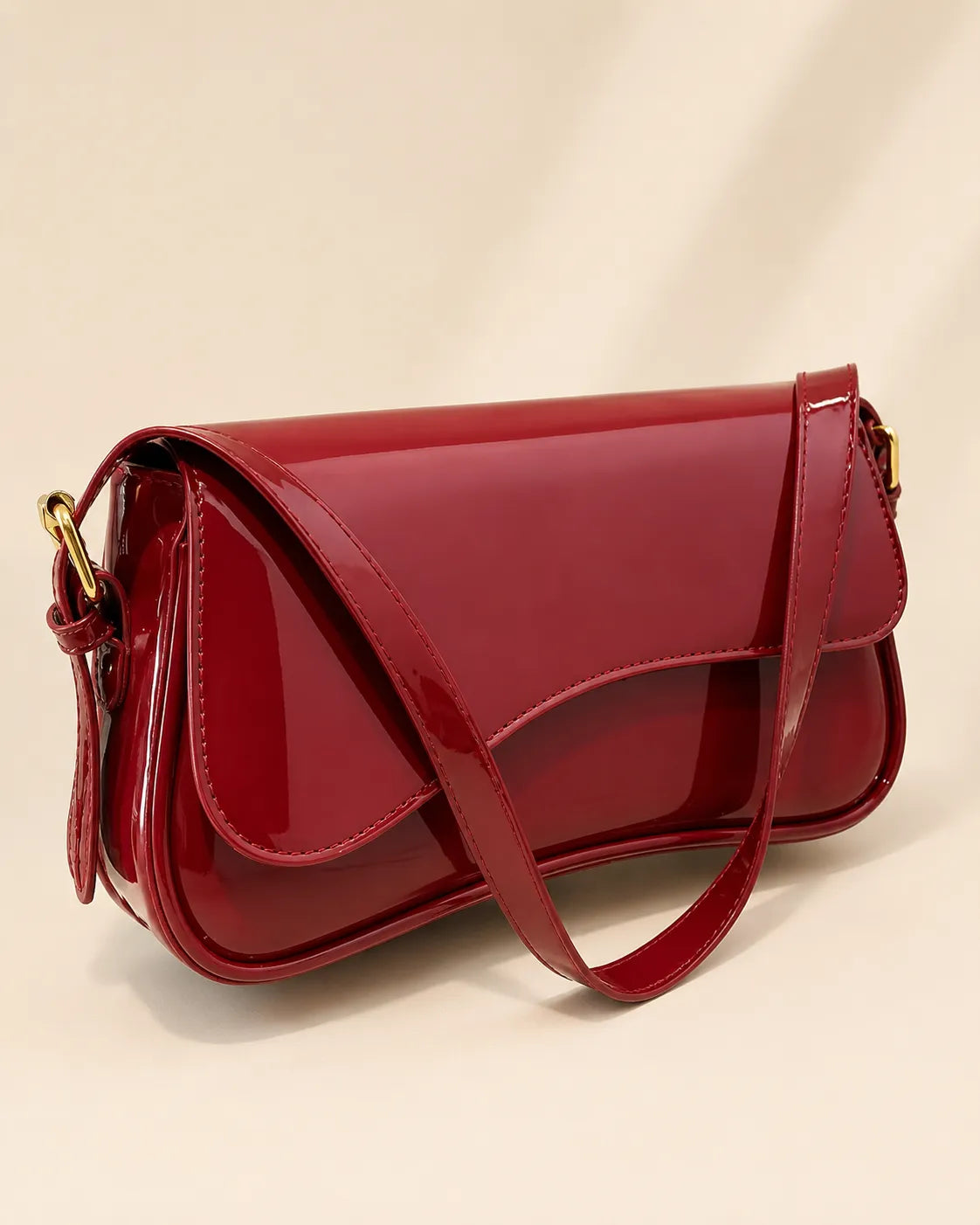 Irati | Bolso bandolera con solapa curva